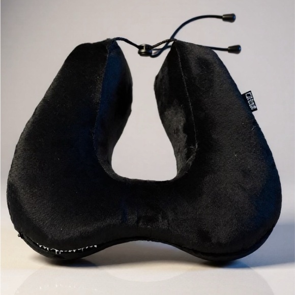 Lewis N Clark Black Travel Neck Pillow - Picture 1 of 7